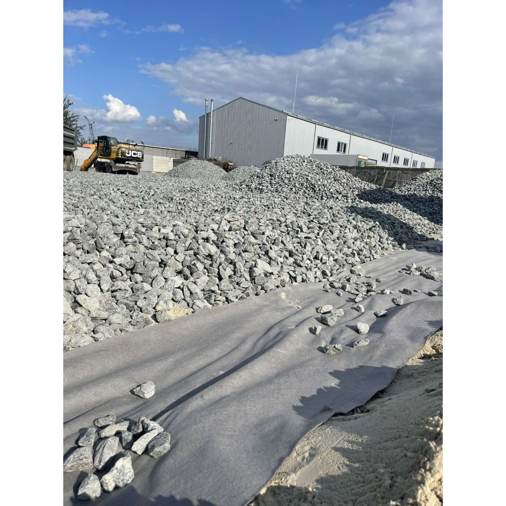 Геотекстиль термооброблений Fibertex F-35 (200 г/м.кв.), шир. 5м високоміцний для будівництва доріг, логістичних центрів, місць схильних до високих навантажень Геотекстиль термооброблений Fibertex F-35 (200 г/м.кв.), шир. 5м високоміцний для будівництва доріг, логістичних центрів, місць схильних до високих навантажень