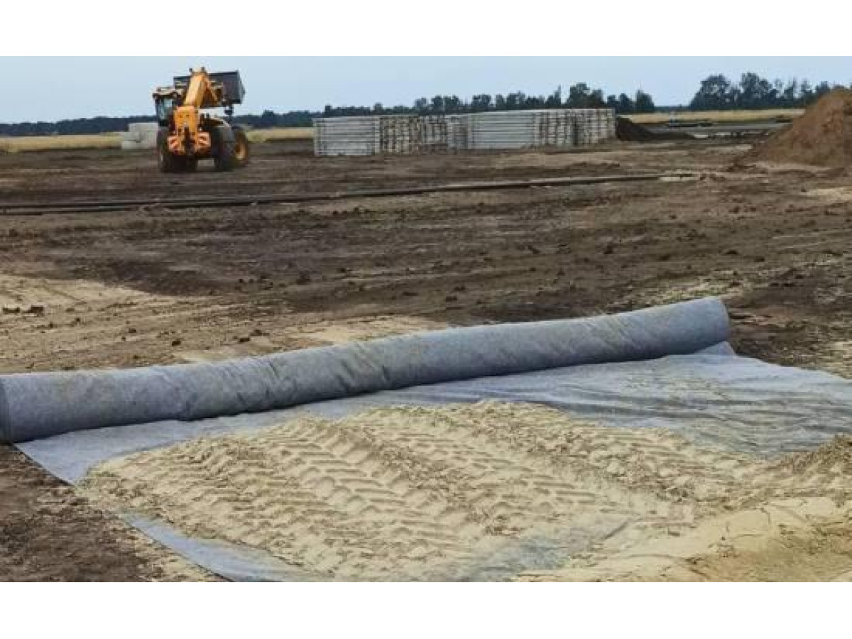 Термофиксированный геотекстиль для дорожного покрытия на технологических комплексах нефтегазовой промышленности