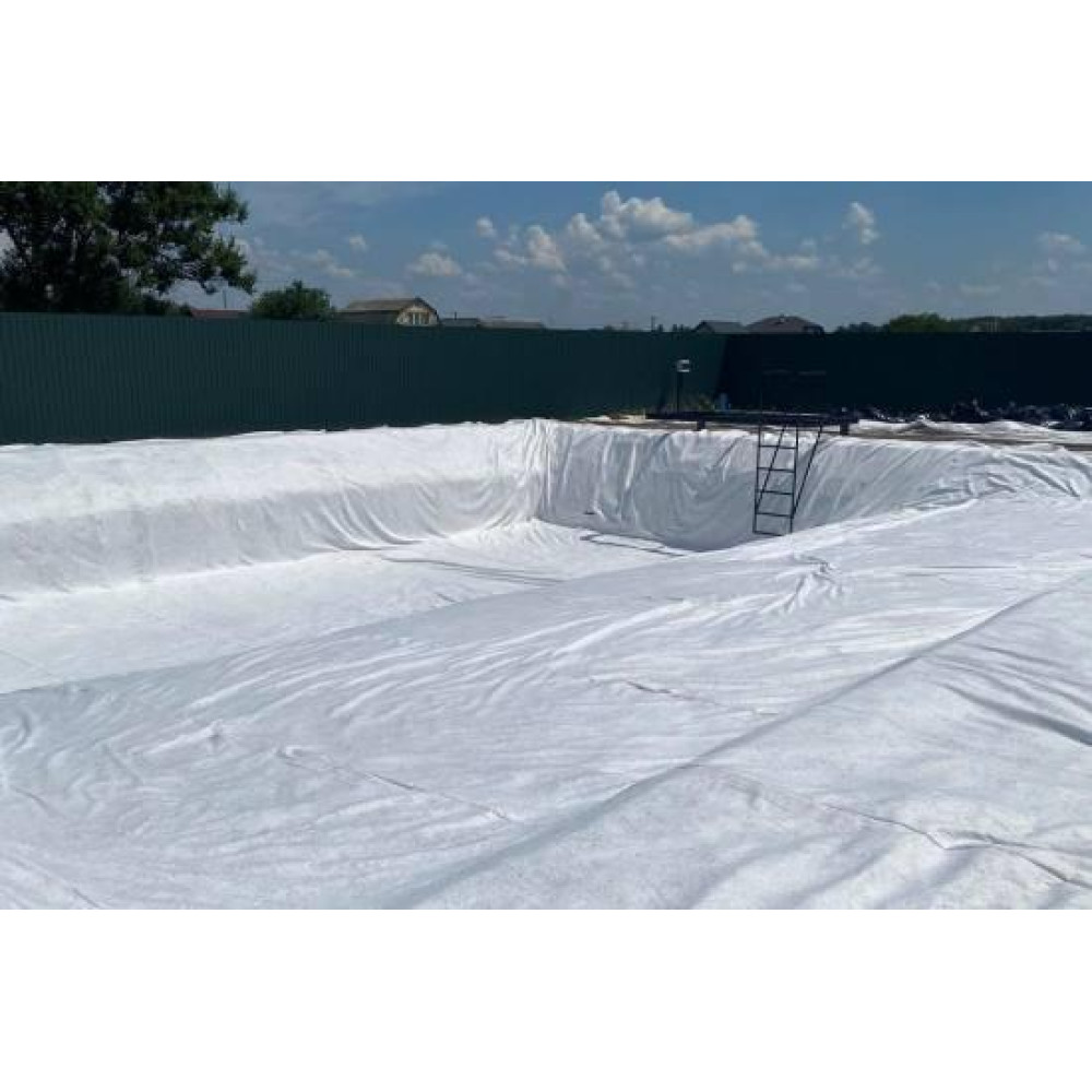 Геотекстиль голкопробивний, щільністю 300 гр./м2 для утеплення винограду, укріплення схилів, захисту фундаменту, тимчасових доріг Геотекстиль голкопробивний, щільністю 300 гр./м2 для утеплення винограду, укріплення схилів, захисту фундаменту, тимчасових доріг