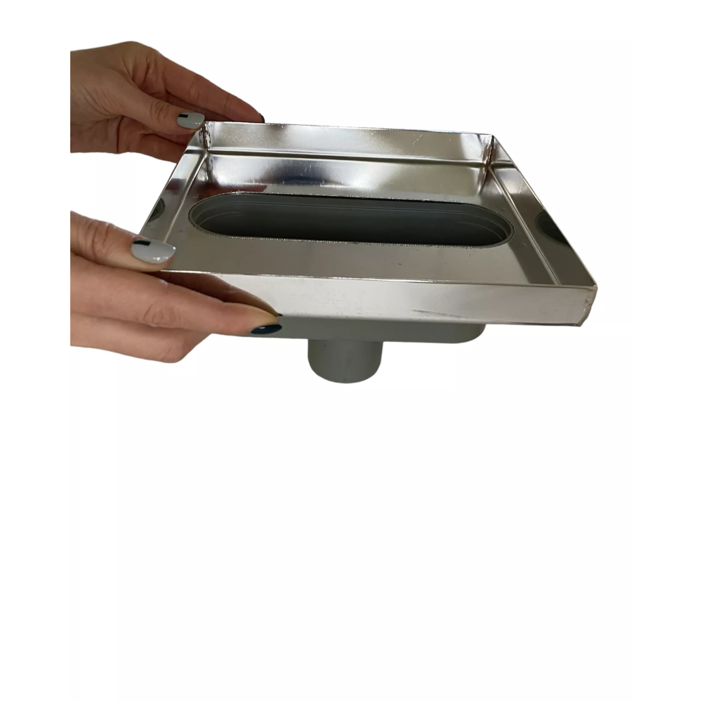 Трап с решеткой "квадрат" с нержавеющей решеткой вертикальный выход D50, 20х20 см Трап с решеткой "квадрат" с нержавеющей решеткой вертикальный выход D50, 20х20 см