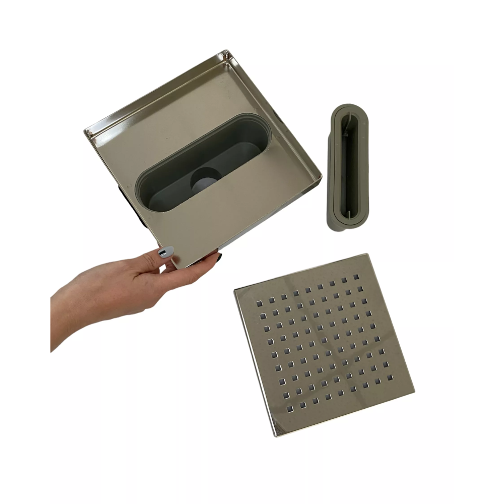 Трап с решеткой "квадрат" с нержавеющей решеткой вертикальный выход D50, 20х20 см Трап с решеткой "квадрат" с нержавеющей решеткой вертикальный выход D50, 20х20 см