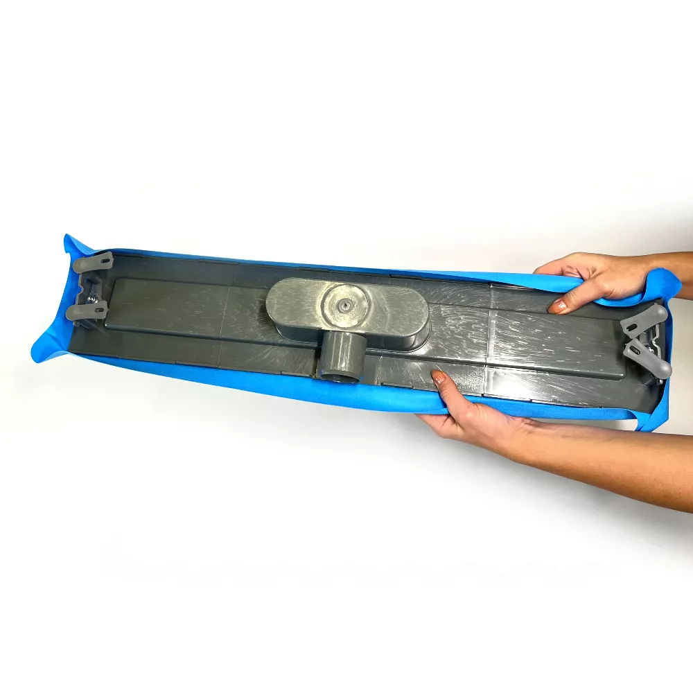 Канализационный трап с пластиковым корпусом, решетка "Дождь" 60 см, Душевой канал с горизонтальным фланцем Канализационный трап с пластиковым корпусом, решетка "Дождь" 60 см, Душевой канал с горизонтальным фланцем