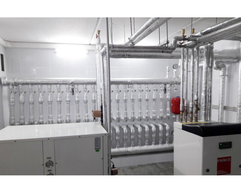 Использование каучуковой изоляции в системе отопления / охлаждения на основе теплового насоса.