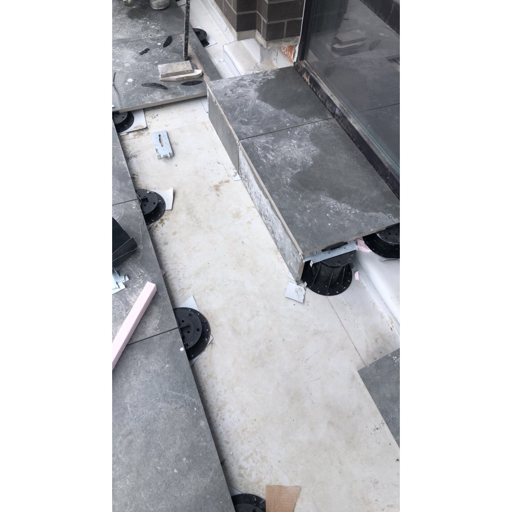 Нижній затискач для вертикального кріплення плитки K-EВ, вертикальний фіксатор керамограніту нижній Нижній затискач для вертикального кріплення плитки K-EВ, вертикальний фіксатор керамограніту нижній