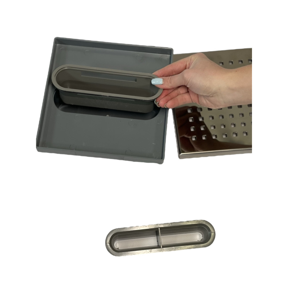 Трап с решеткой "квадрат" с нержавеющей решеткой горизонтальный выход D50, 20х20 см Трап с решеткой "квадрат" с нержавеющей решеткой горизонтальный выход D50, 20х20 см