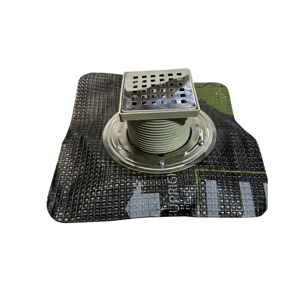 Двокорпусний трап вертикальний вихід D50, 15*15 см з притискним фланцем і бітумною мембраною Двокорпусний трап вертикальний вихід D50, 15*15 см з притискним фланцем і бітумною мембраною