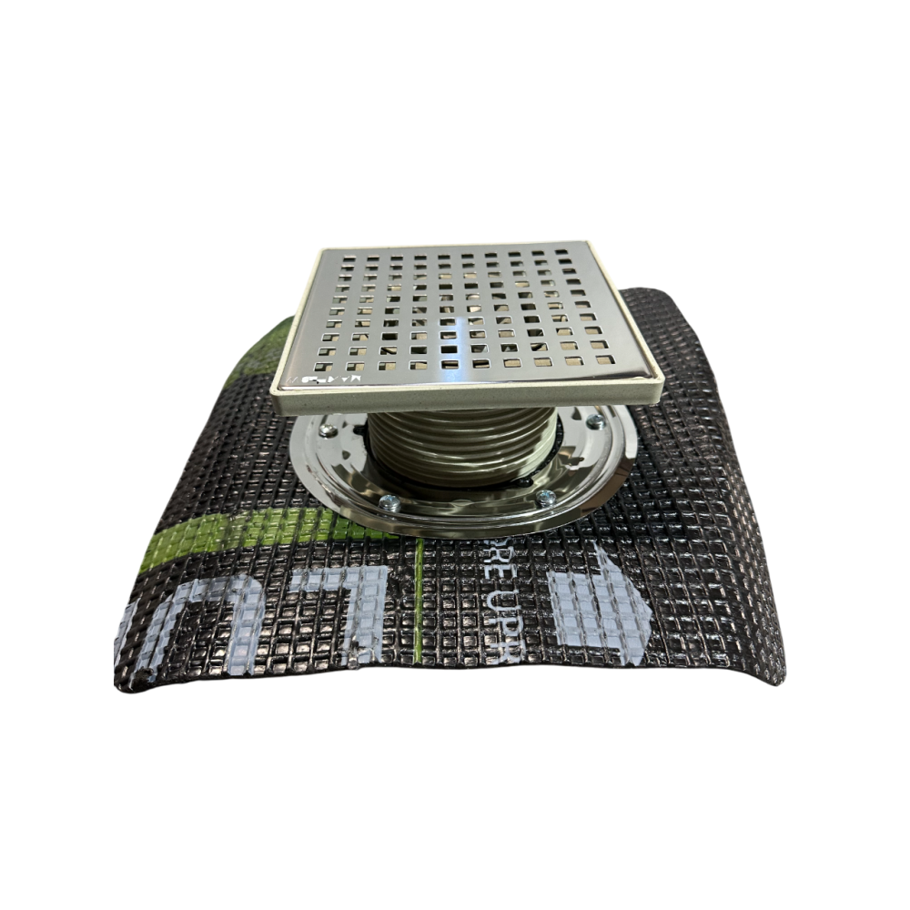 Двухкорпусный трап 15*15см с битумной мембраной, горизонтальный выход D50 Двухкорпусный трап 15*15см с битумной мембраной, горизонтальный выход D50