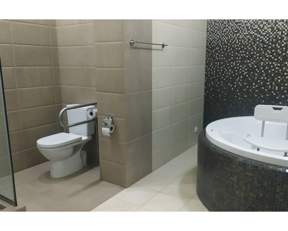 Поручни из нержавеющей стали, гостиница Венская