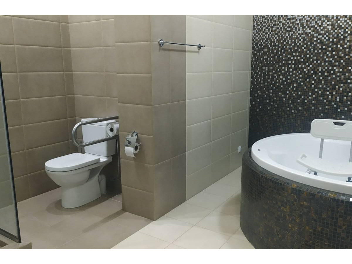 Поручни из нержавеющей стали, гостиница Венская