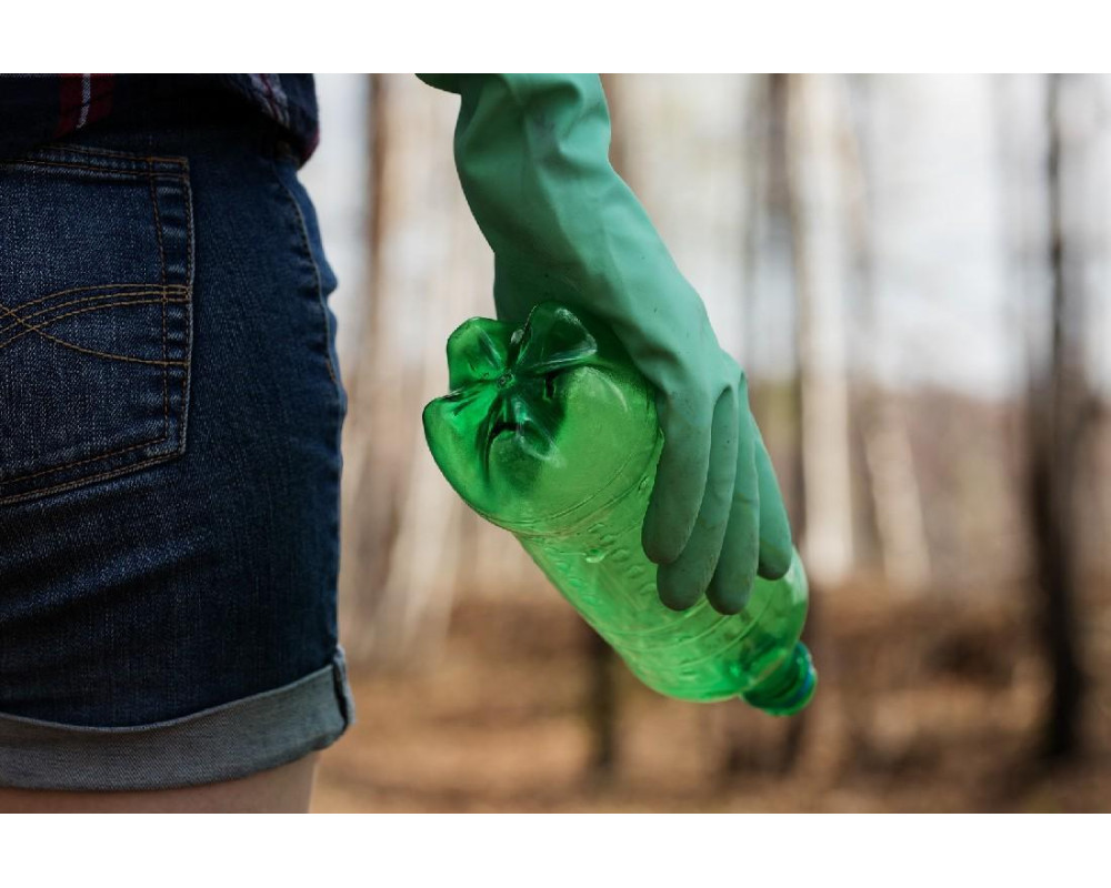 Пластиковые контейнеры для сортировки мусора