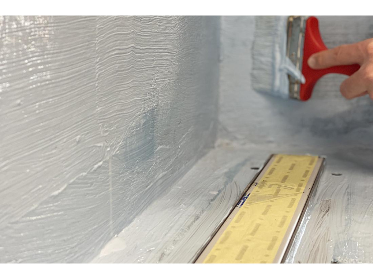 Как установить трап для душа