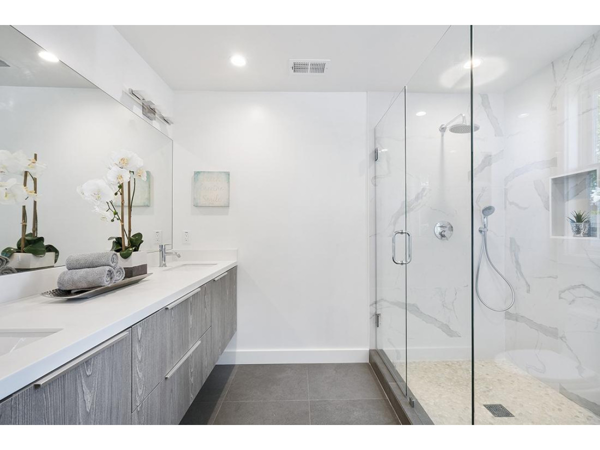 Аксессуары для ванных комнат отелей