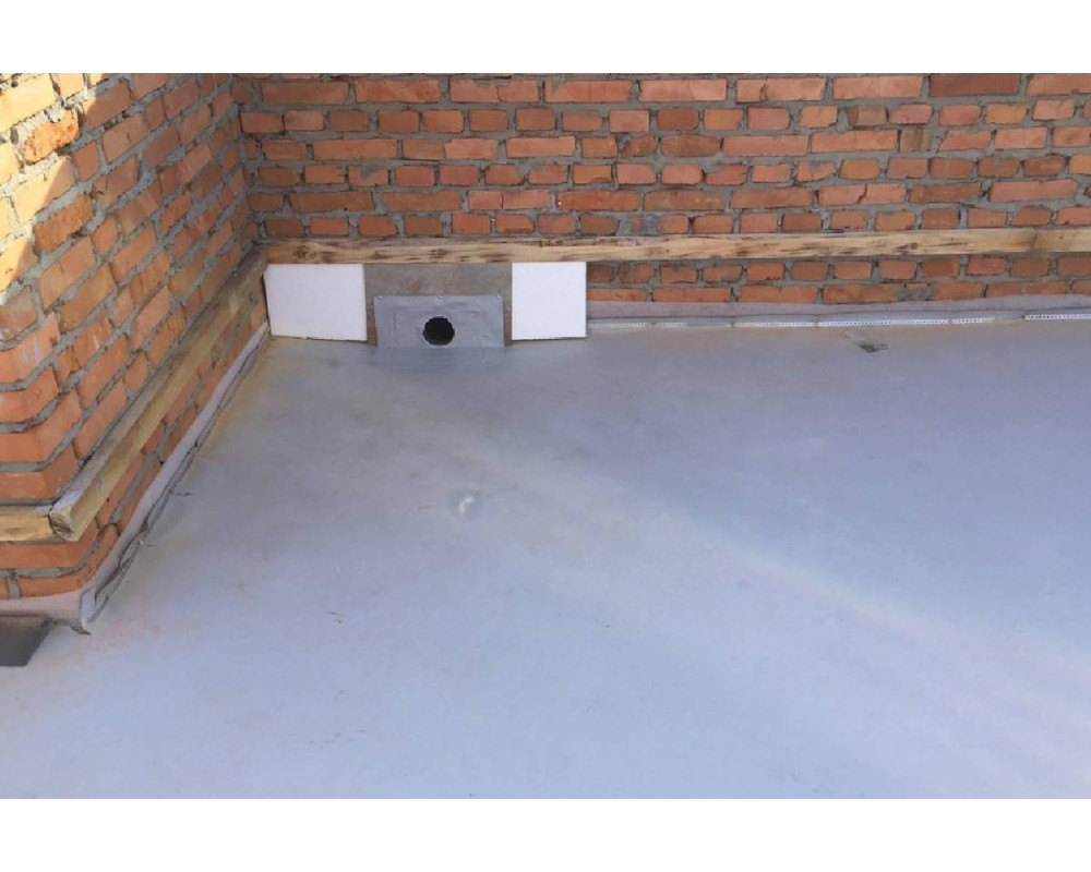 Парапетная воронка из ПВХ на плоской кровле