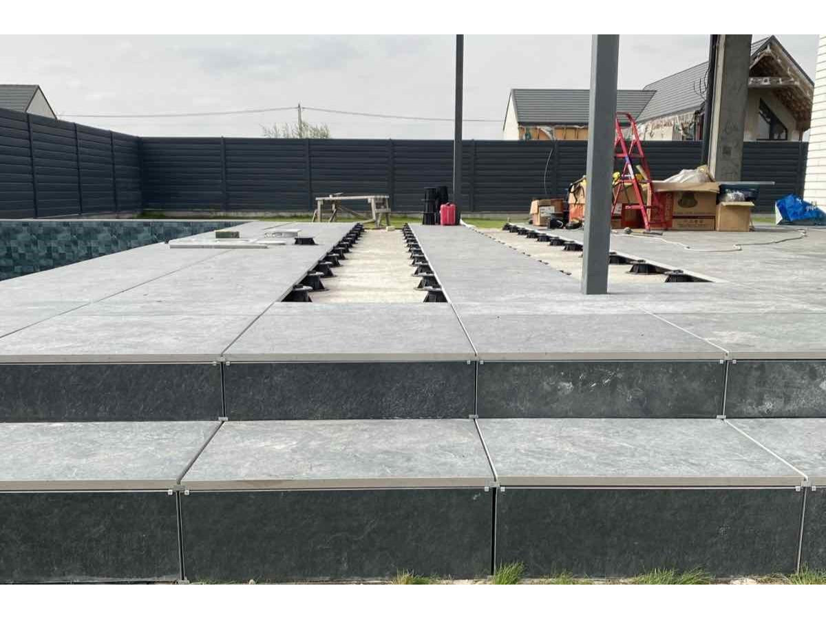 Поставка регульованих опор під керамограніт для часного використання в селі Лебедівка, Київської області