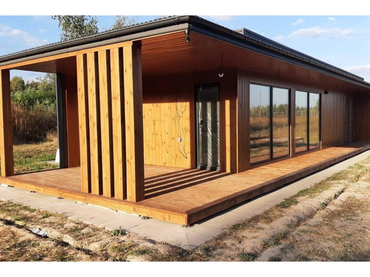 Будівництво тераси навколо будинку в смт Немішаєве, Київська область.