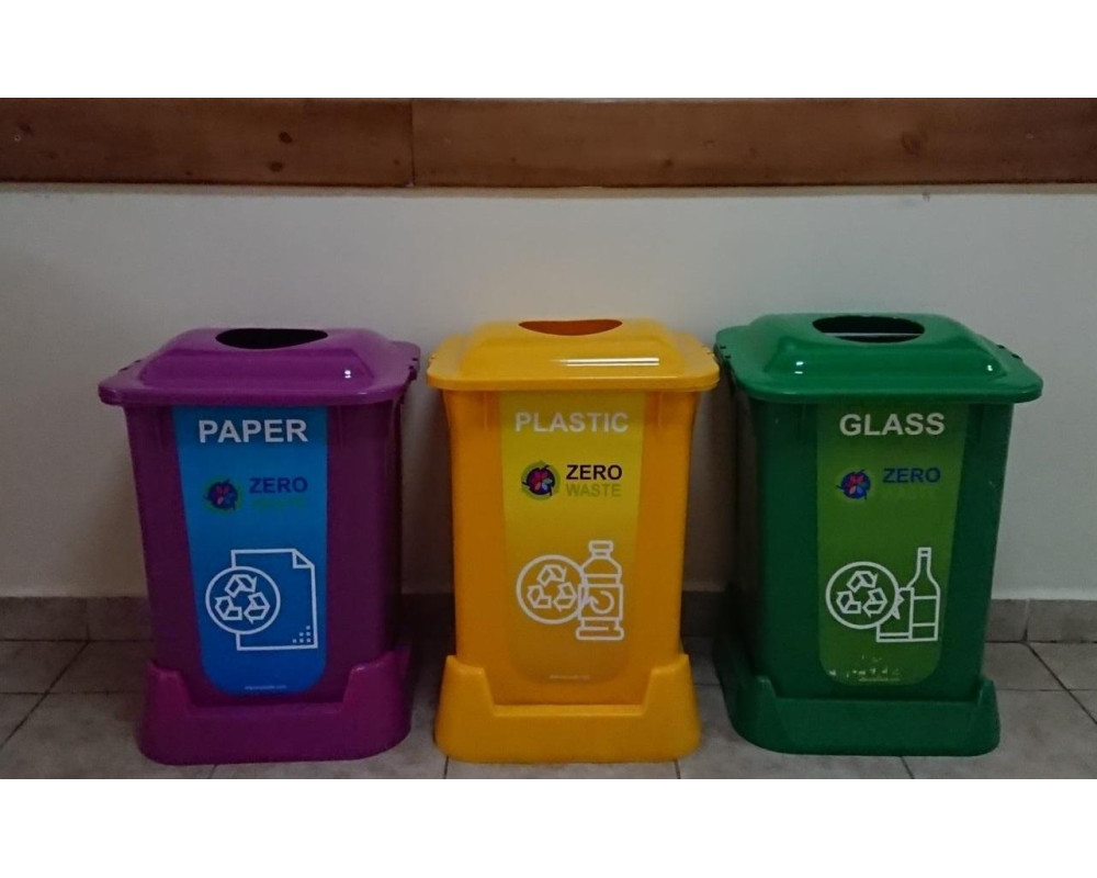 Контейнери для сортування сміття для лікарні в м. Чемерівці