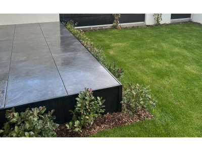 Регульовані опори для облаштування вхідної групи у приватному будинку