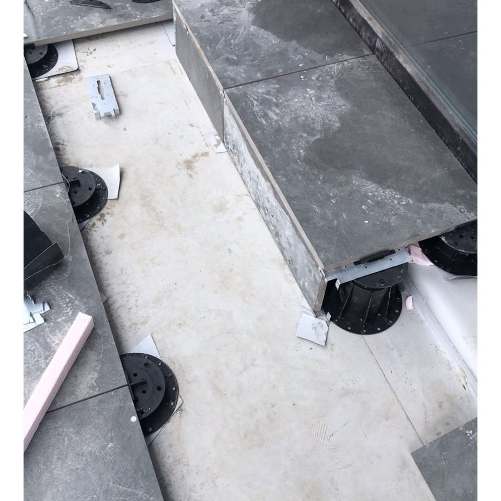 Нижній затискач для вертикального кріплення плитки K-EВ, вертикальний фіксатор керамограніту нижній Нижній затискач для вертикального кріплення плитки K-EВ, вертикальний фіксатор керамограніту нижній