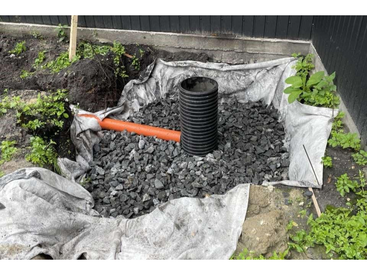 Дренажний колодязь на приватній території в м. Броди (Львівська обл.)