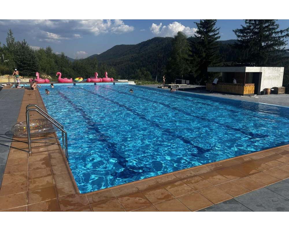 Монтаж регулируемых опор для отеля «Коруна», с. Татаров, Ивано-Франковская обл.