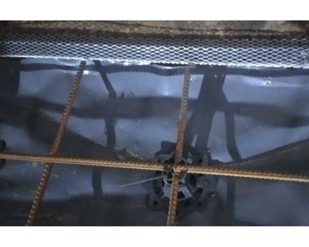 Гидроизоляция подземной части здания и фиксация арматуры с применением бентонитового шнура, гидрошпонки, пленка из вторичного полиэтилена и фиксаторы-пирамиды